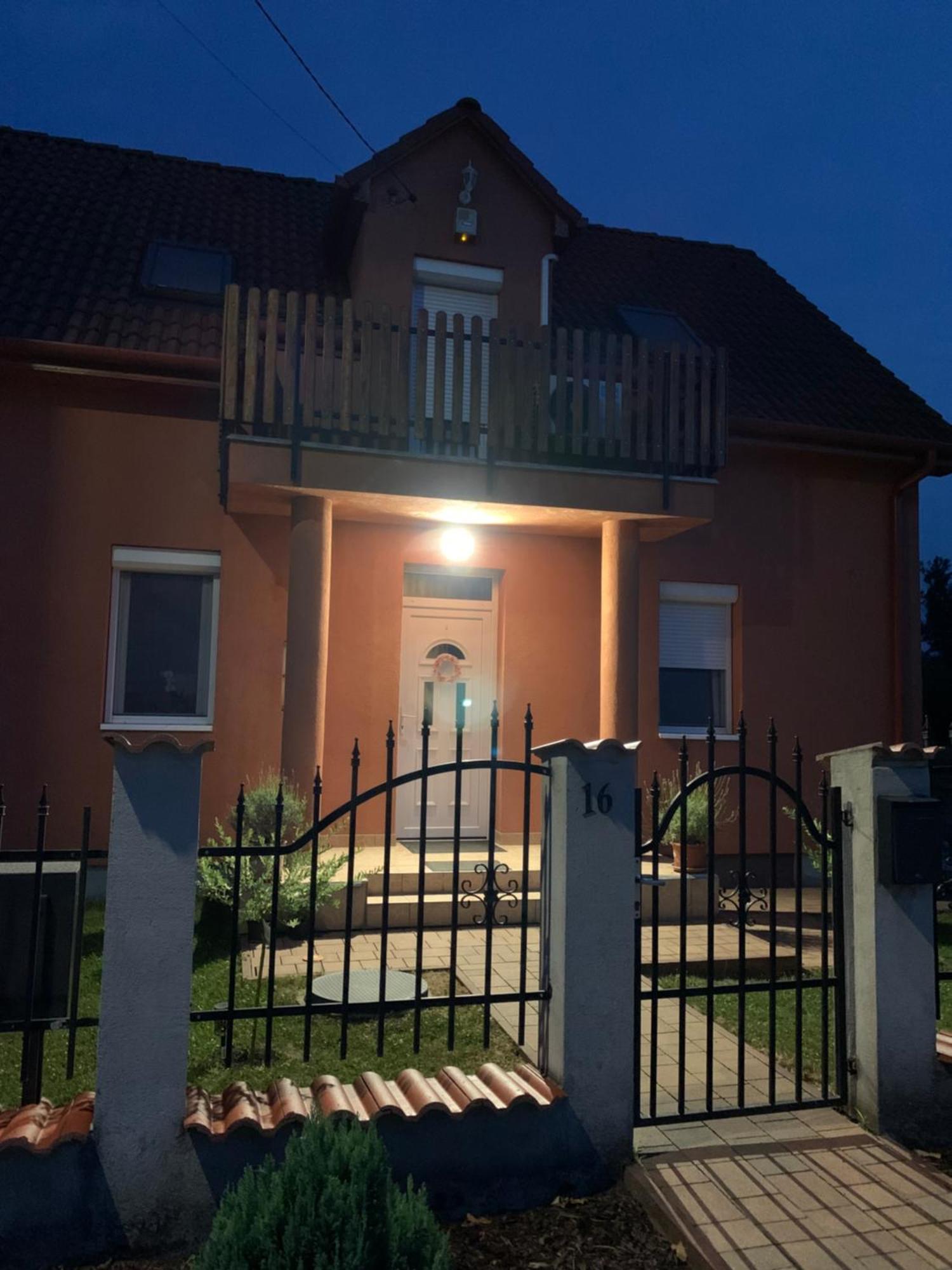 Feher Orchidea Apartman Egerszalók Exteriör bild